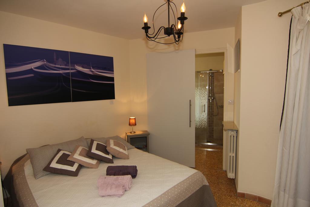 Bed and Breakfast La Tourrette Туррет-сюр-Лу Экстерьер фото